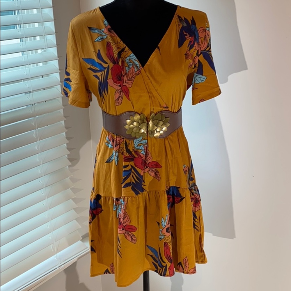 💥SHEIN Floral Tiered Mini Dress